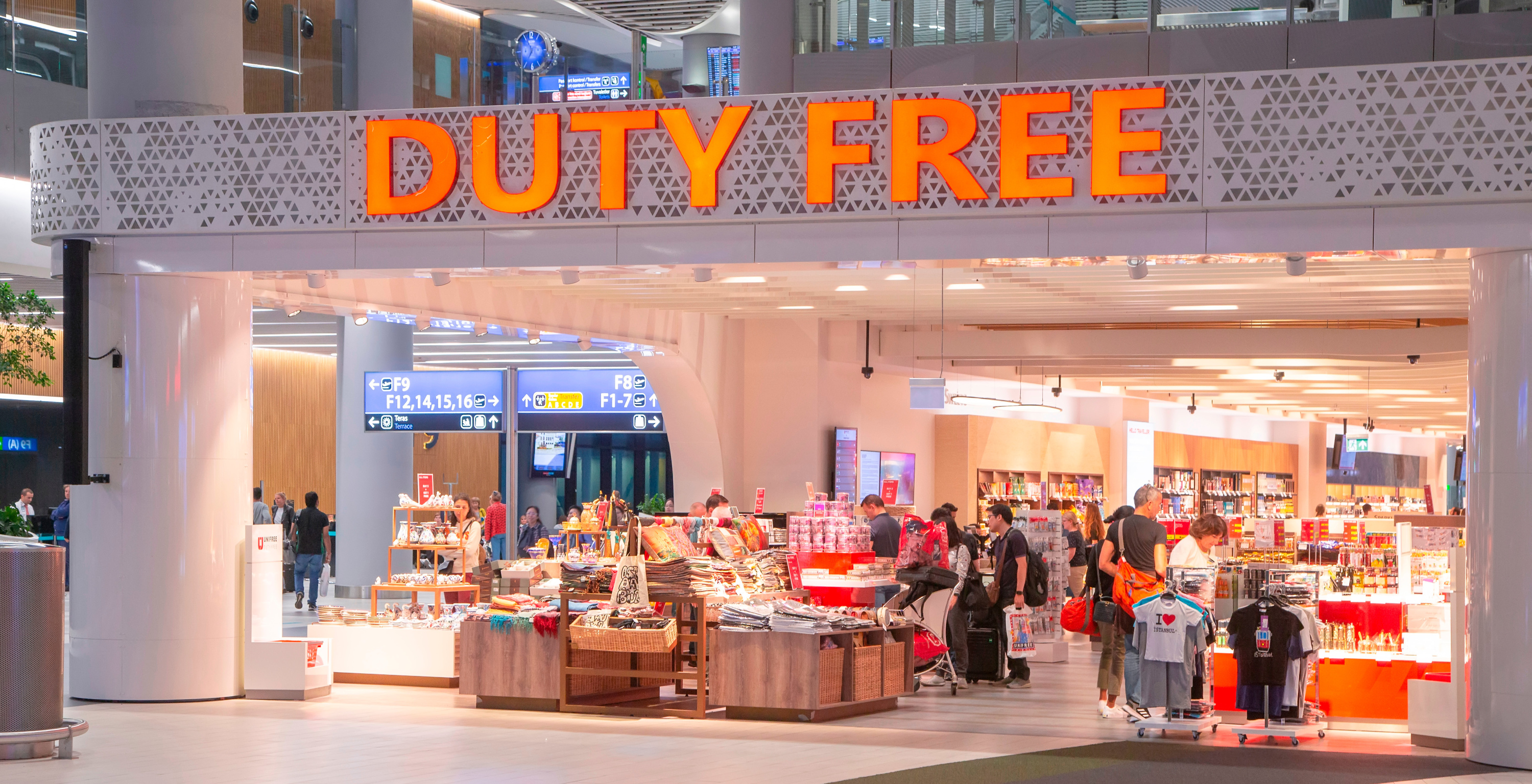 Магазины duty free на Дальнем Востоке вышли из убытков благодаря возобновлению авиасообщения с Китаем