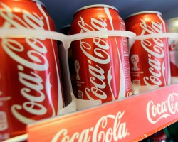 В Госдуму внесут законопроект об акцизе на Coca-Cola. Фото: AP
