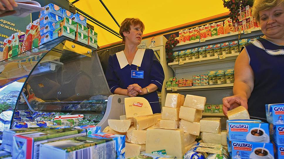 Белорусские производителимолочных продуктов по-братски захватили российские прилавки. Фото: Василий Шапошников, Коммерсантъ