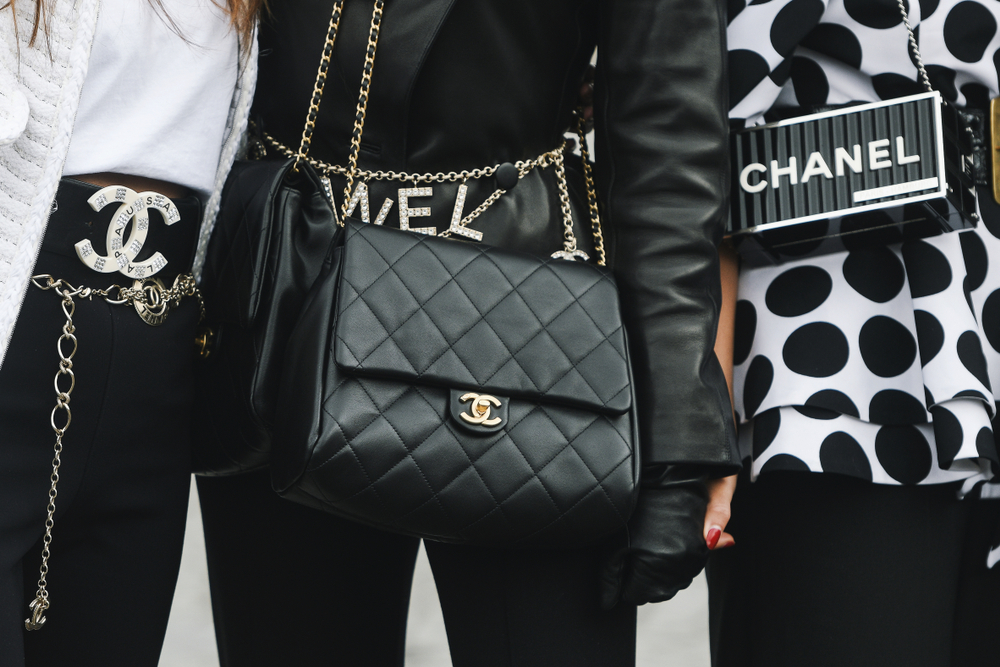 Французский бренд Chanel сообщил об утечке персональных данных клиентов