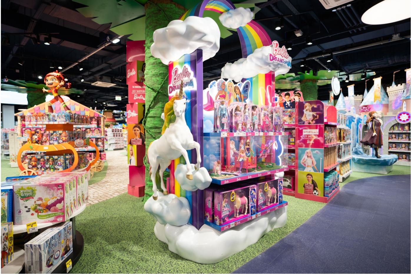 детские игрушки ассортимент. магазин игрушек для детей. большой магазин игрушек. детский магазин игрушек. что бывает в детском мире.