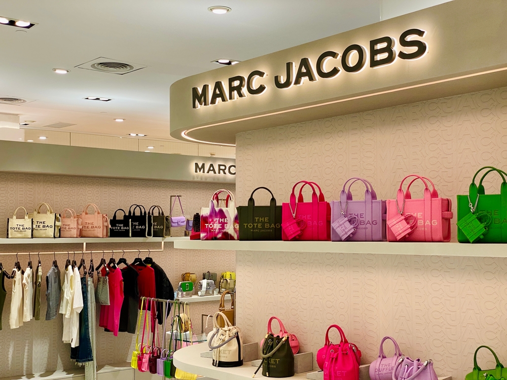 LVMH готовится к продаже люксового бренда Marc Jacobs