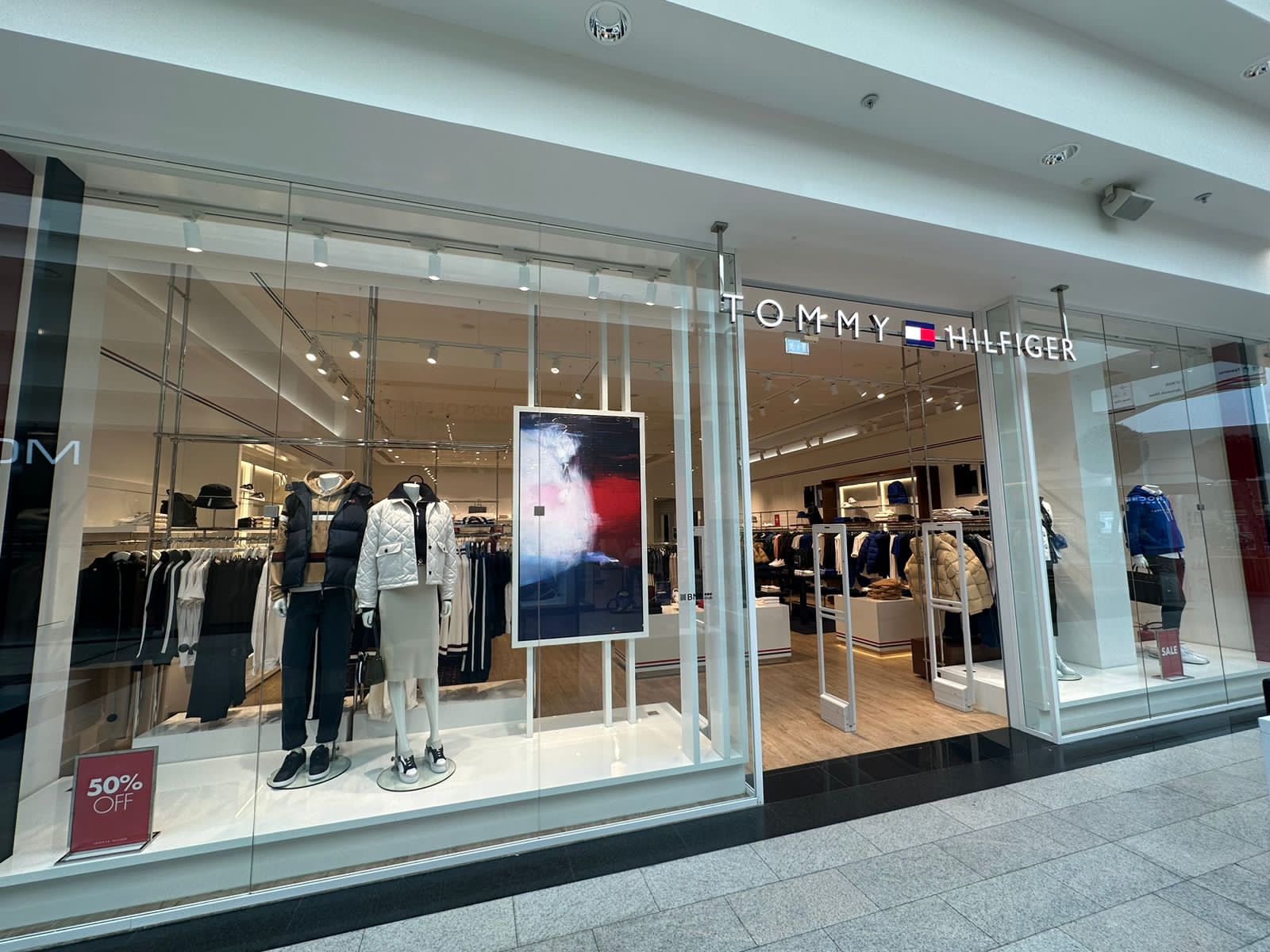 Tommy hilfiger om hotsell
