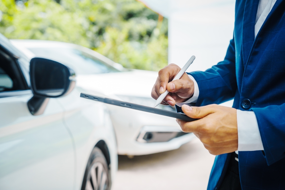 Китайский автомобильный бренд Geely опроверг слухи об уходе с российского рынка