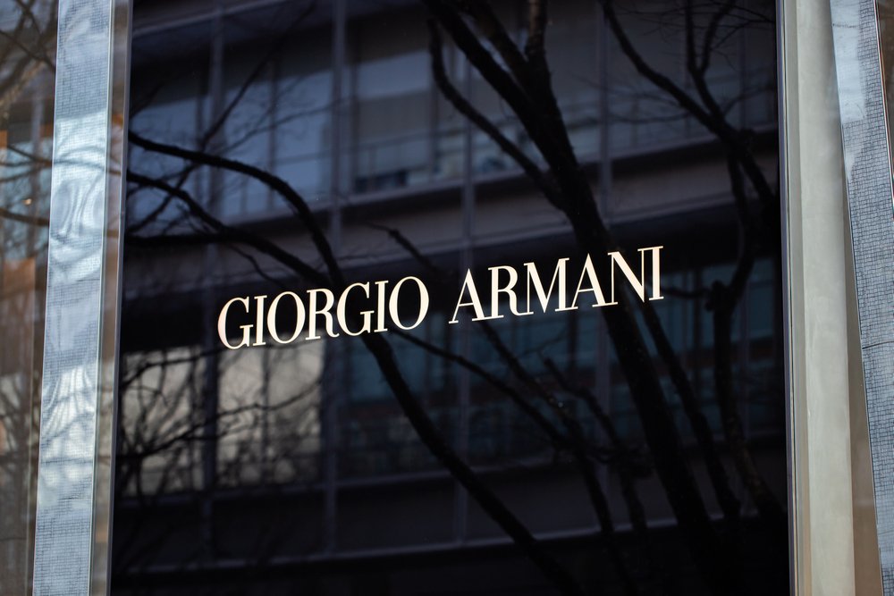 Giorgio Armani оштрафовали на €3,5 млн за обман потребителей о социальной ответственности бренда
