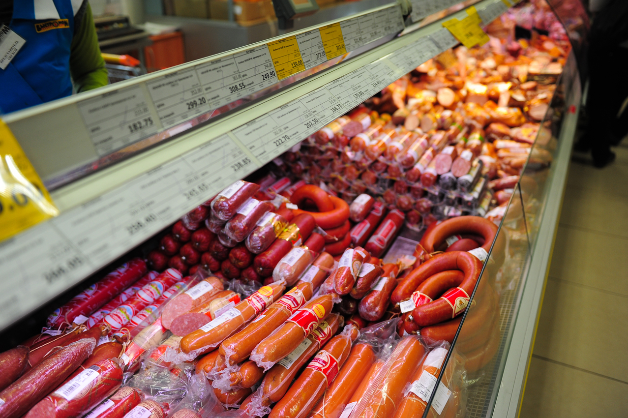 Сегменты внутри категории не выделены, поэтому покупатель вынужден просматривать все виды колбасы, чтобы сделать выбор