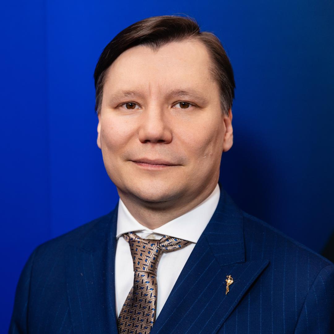 Роман Аврамов