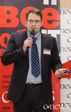 CIO «Ив Роше Восток» Денис Староверов: Вместо бумажных мерчендайзинговых каталогов мы стали использовать планшеты, на которые можно скачать каталоги для просмотра