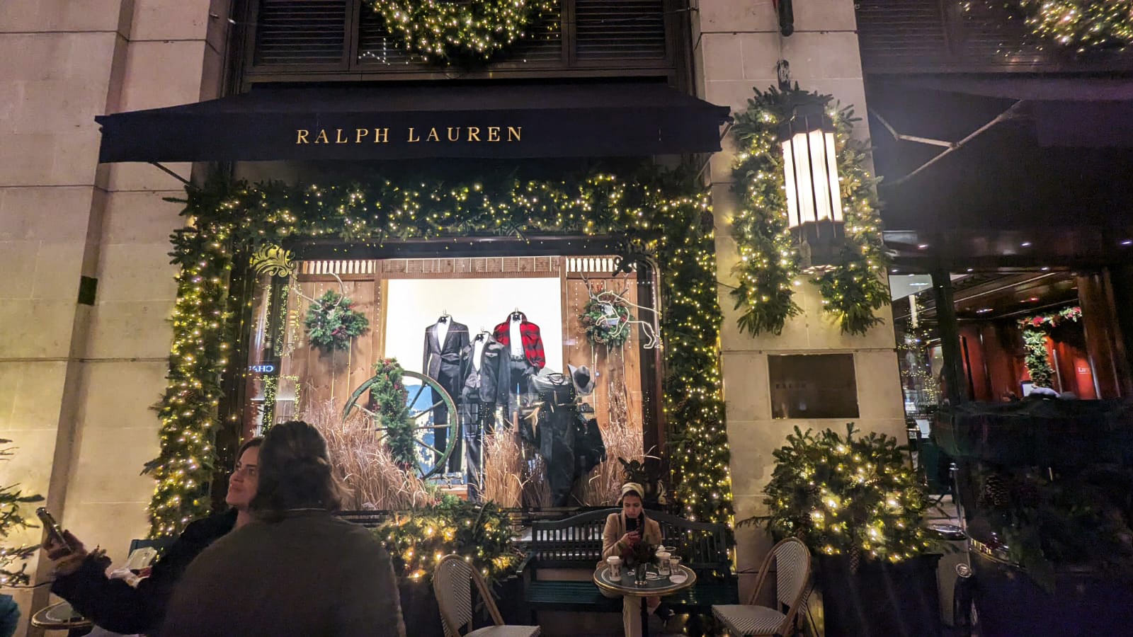 Фото: Витрина Ralph Lauren в Лондоне. Фото: Elena Tsfasman, Retail.ru