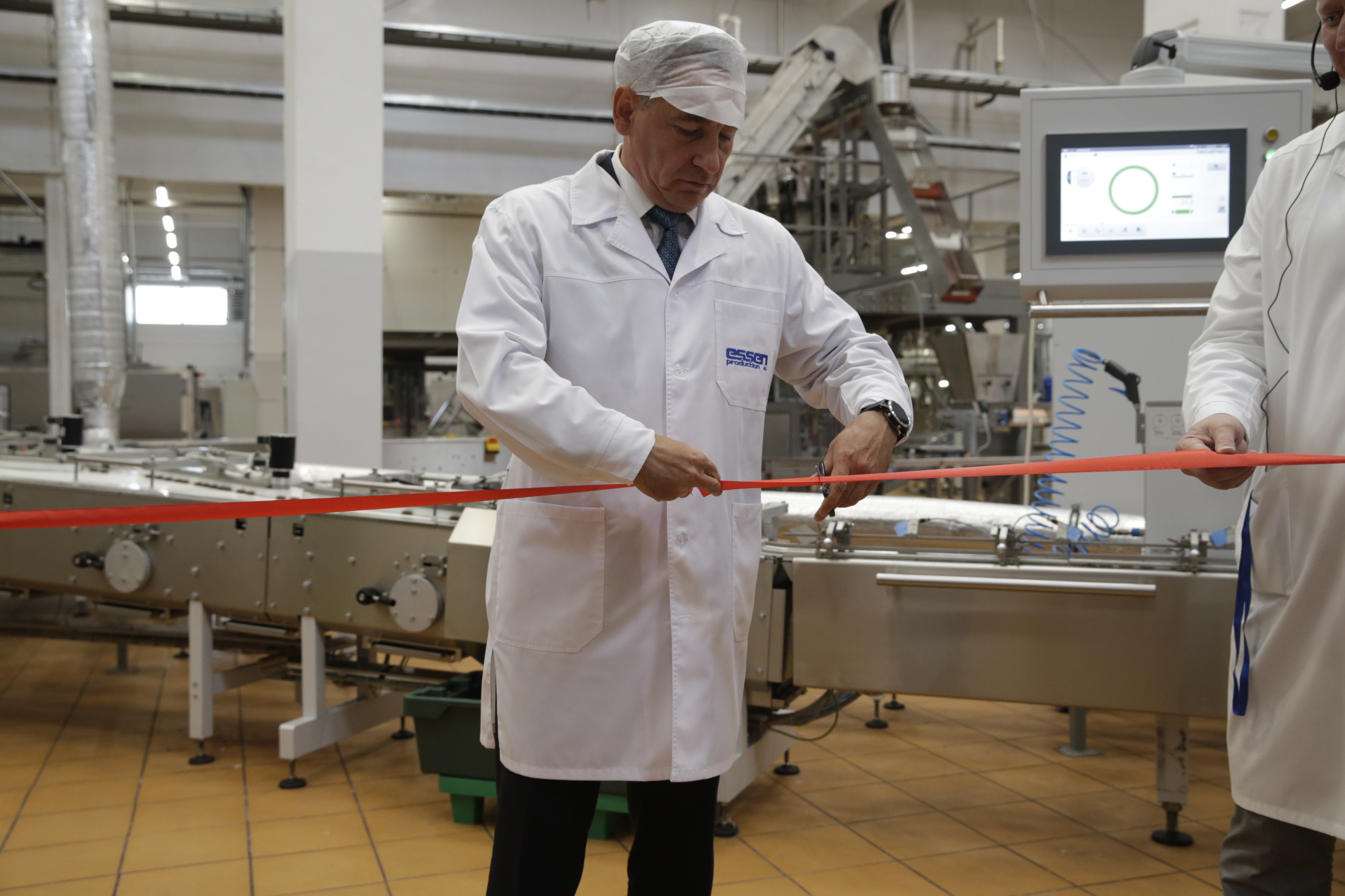 Леонид Барышев открывает новую линию молочной карамели в августе 2019 года
