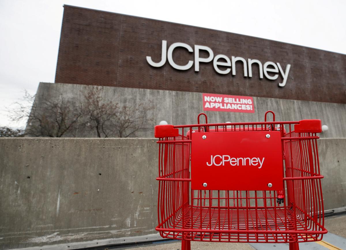 Оригинал: https://in.reuters.com/article/us-jc-penney-bankruptcy-exclusive/j-c-penney-to-file-for-bankruptcy-as-soon-as-next-week-sources-say-idINKBN22K20F