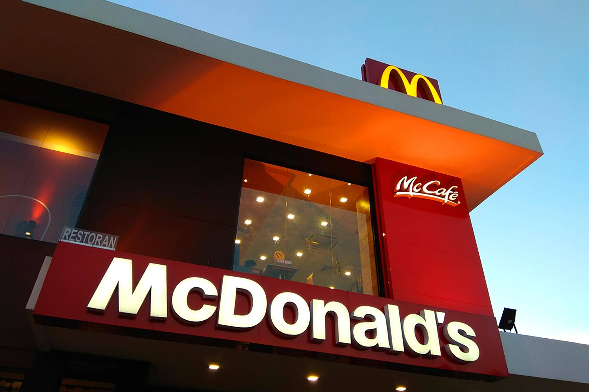 01_macdonalds_countries-that-have-banned-mcdonald-s_678182368-editorial-ty-lim.jpg