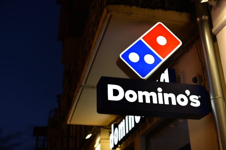 Domino’s Pizza, alexfan32/shutterstock.com