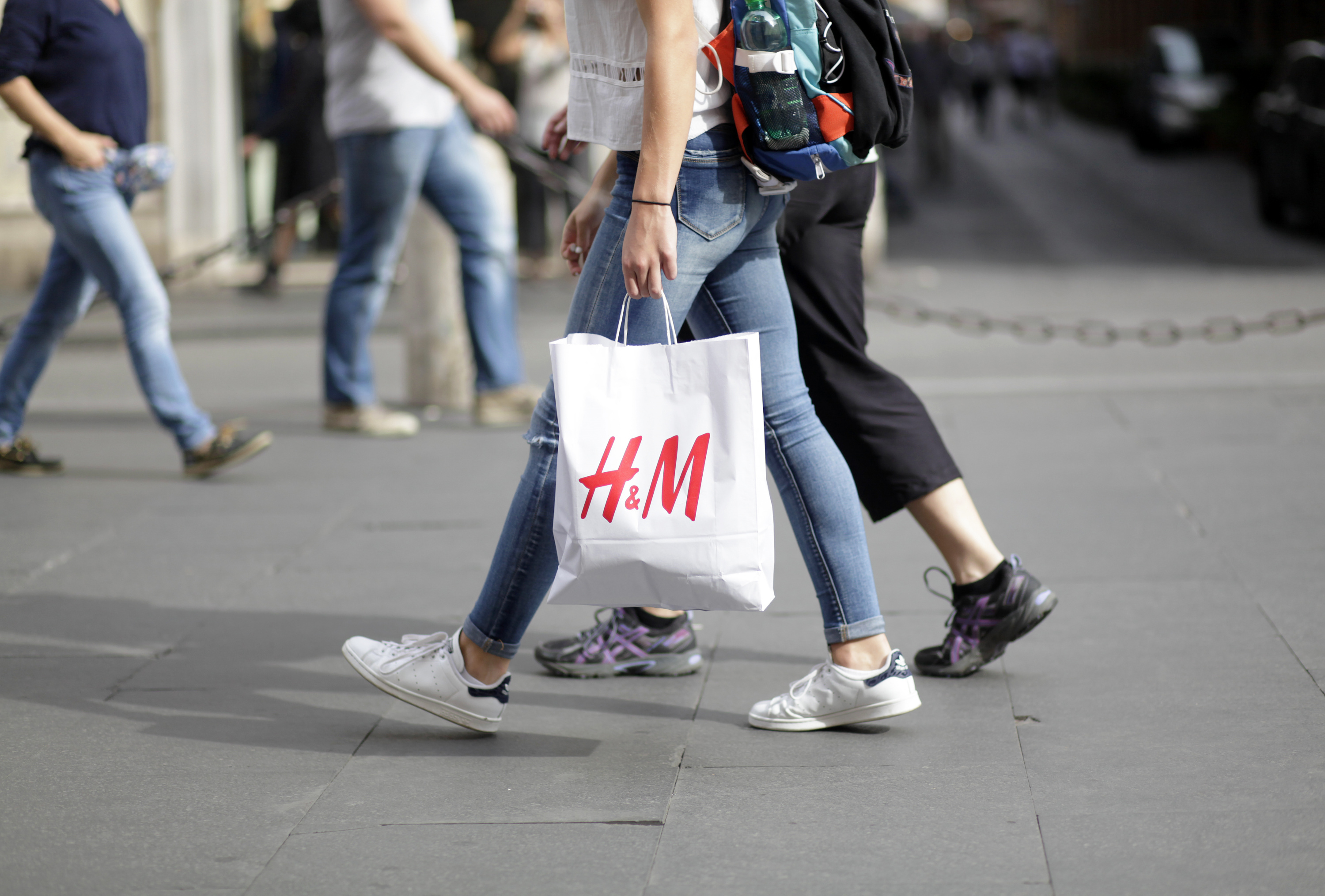 H&M / Sara Sette/Shutterstock.com