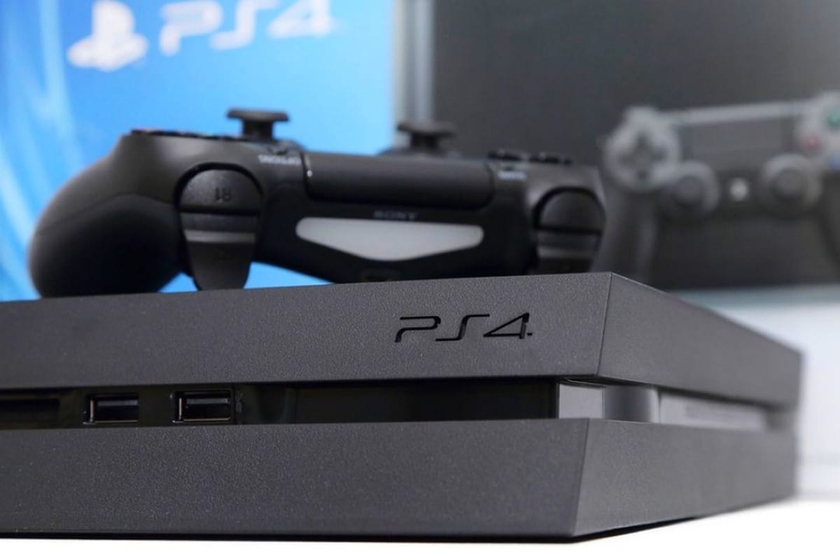 Sony-PlayStation-4-Tarakan-5.jpg Sony-PlayStation-4-Tarakan-5.jpg