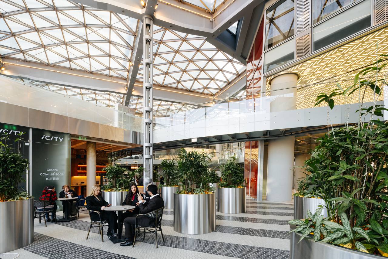 В башнях iCity в «Москва-Сити» открылась торговая галерея почти на 10 тыс. кв. м В башнях iCity в «Москва-Сити» открылась торговая галерея почти на 10 тыс. кв. м