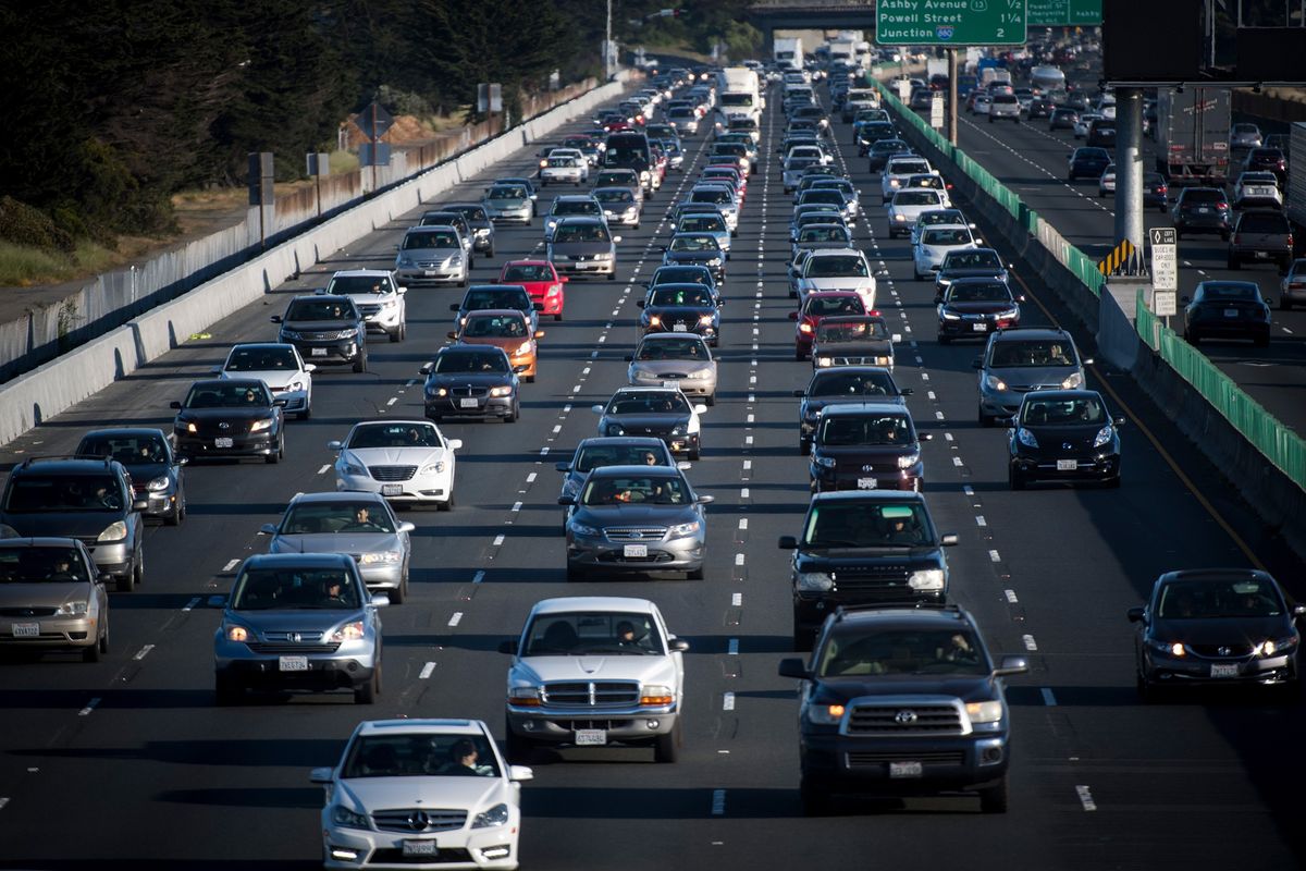Оригинал: https://www.bloomberg.com/news/articles/2020-02-07/u-s-closes-antitrust-probe-of-automakers-over-emissions-deal Оригинал: https://www.bloomberg.com/news/articles/2020-02-07/u-s-closes-antitrust-probe-of-automakers-over-emissions-deal