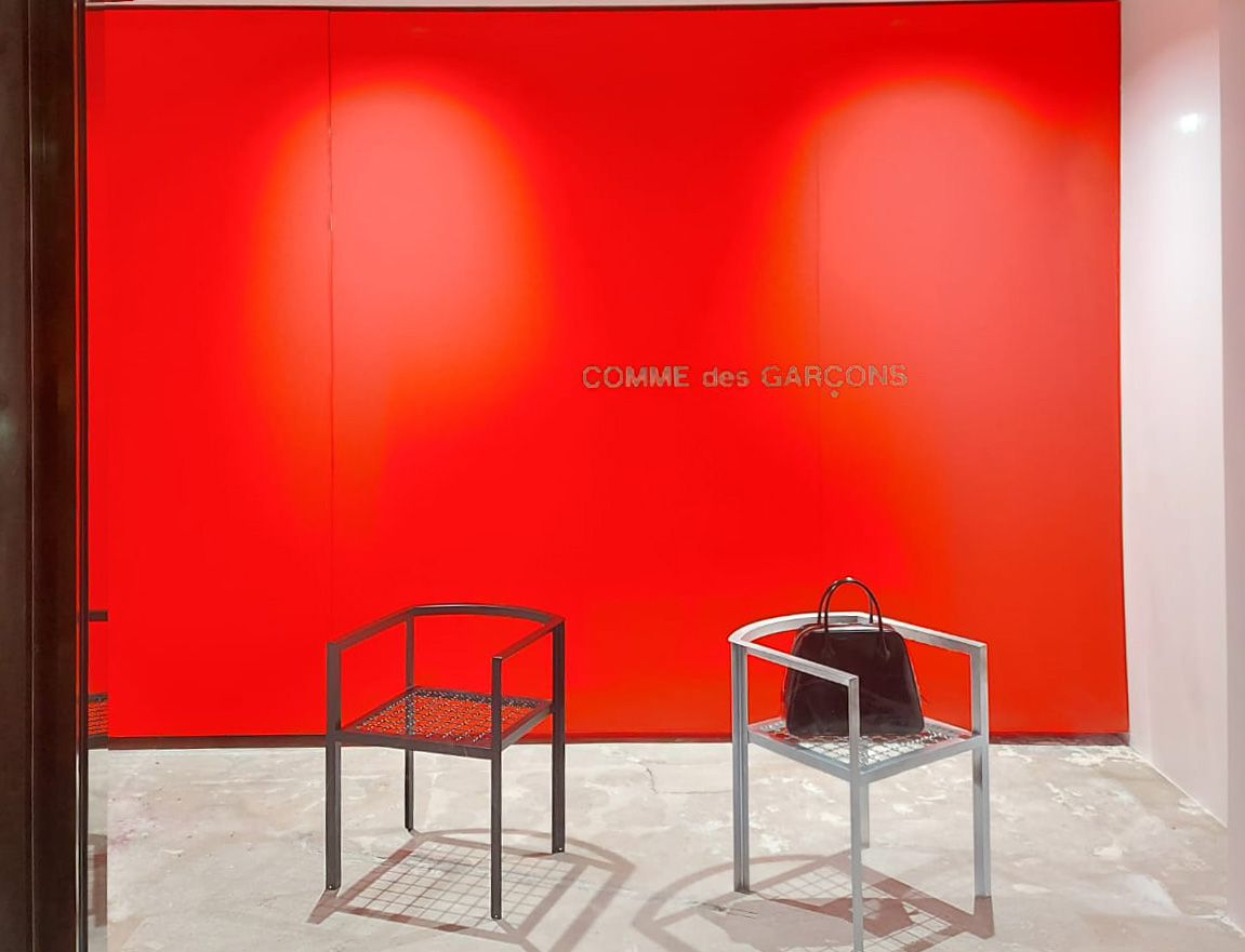 Витрина Comme des garçons в Париже. Фото: Elena Tsfasman, Retail.ru