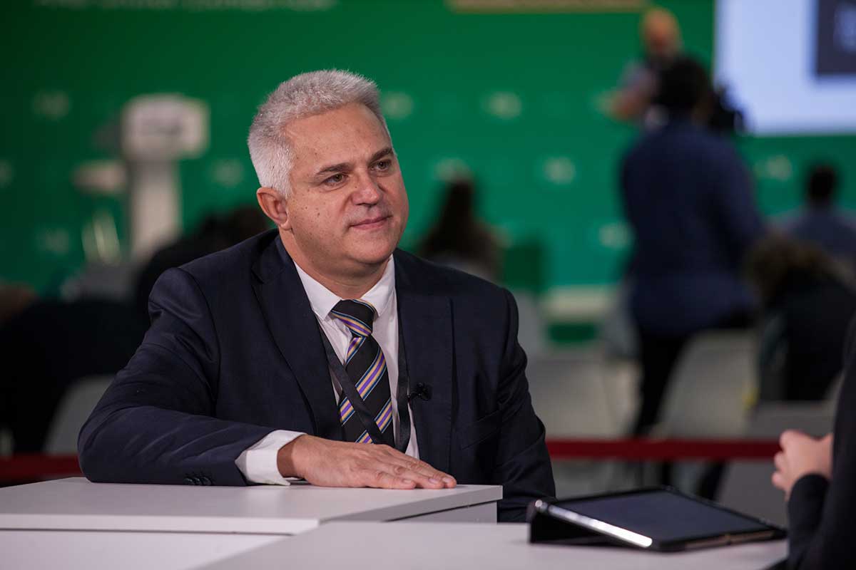 Игорь Озеров, «Эссен»: «Расти и развиваться на кондитерском рынке нам помогают новинки, которых нет у конкурентов» Игорь Озеров, «Эссен»: «Расти и развиваться на кондитерском рынке нам помогают новинки, которых нет у конкурентов»