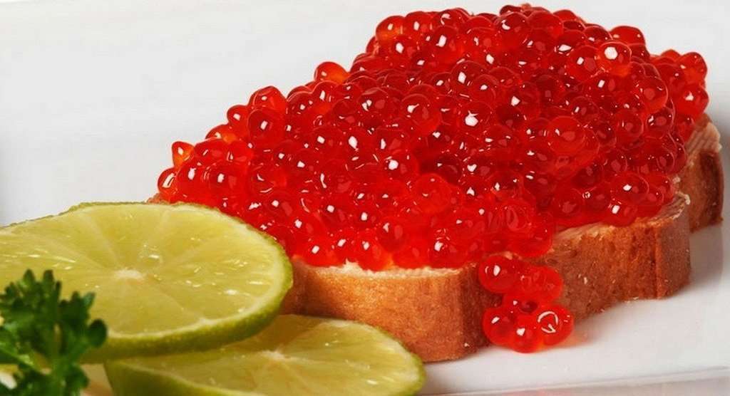 красная рыба и икра