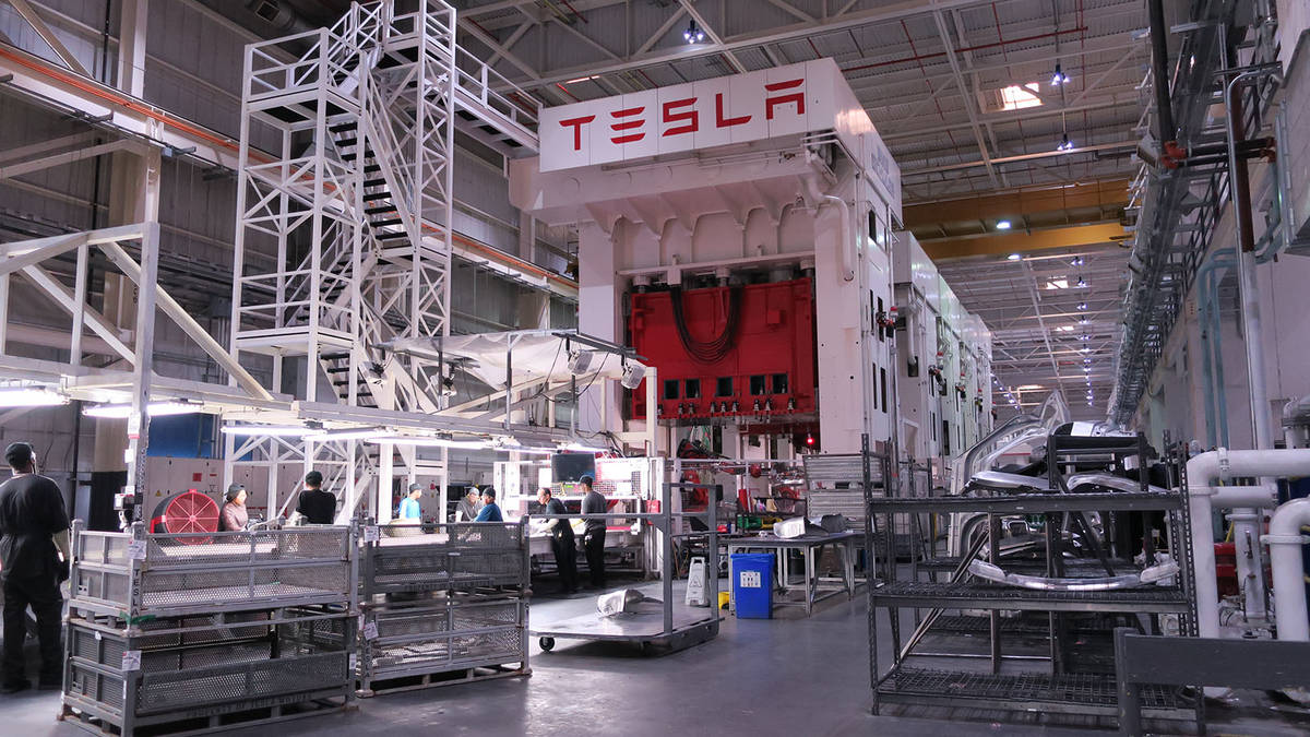 tesla factory.jpg tesla factory.jpg