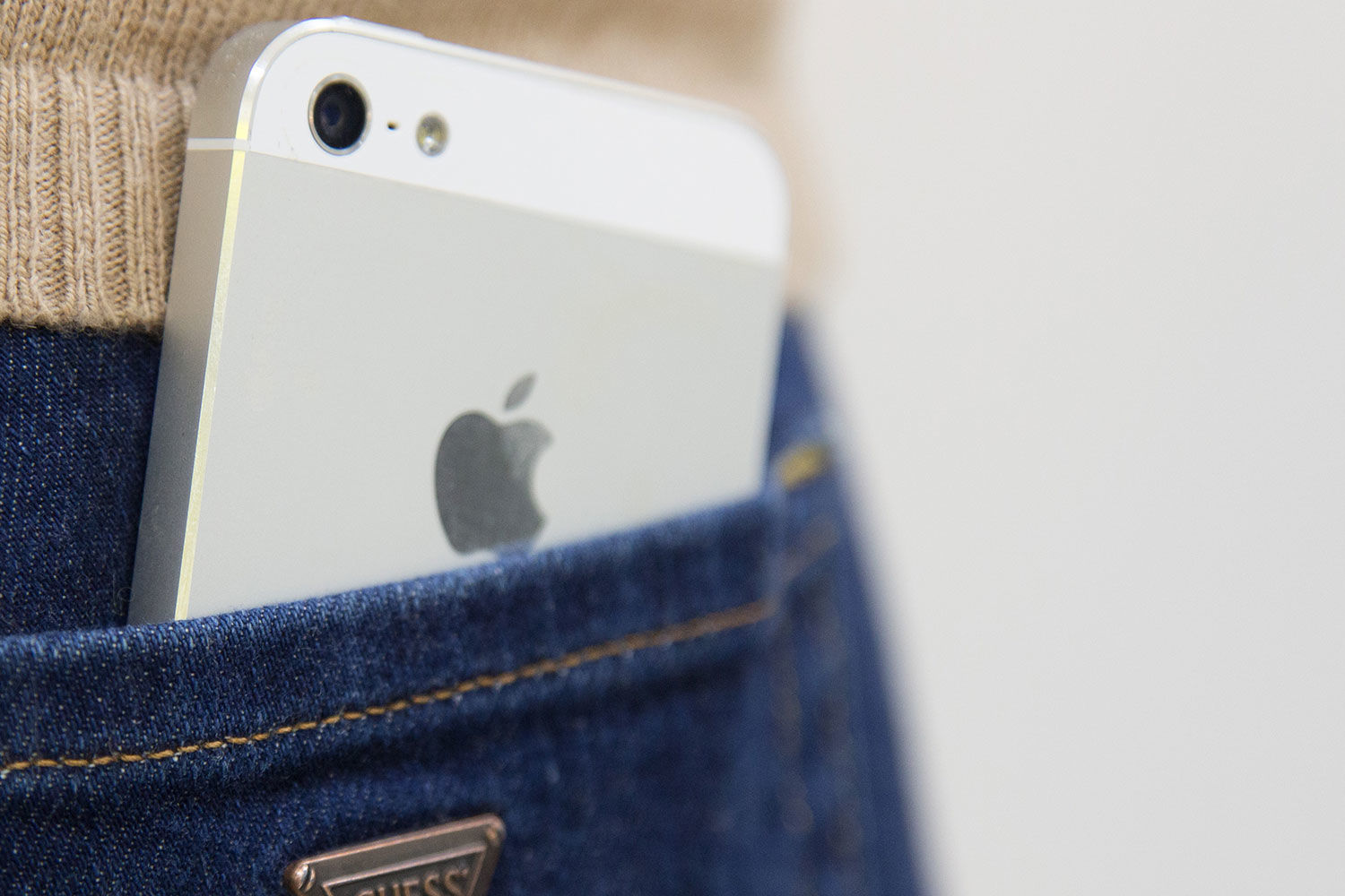 iPhone человек говорит
