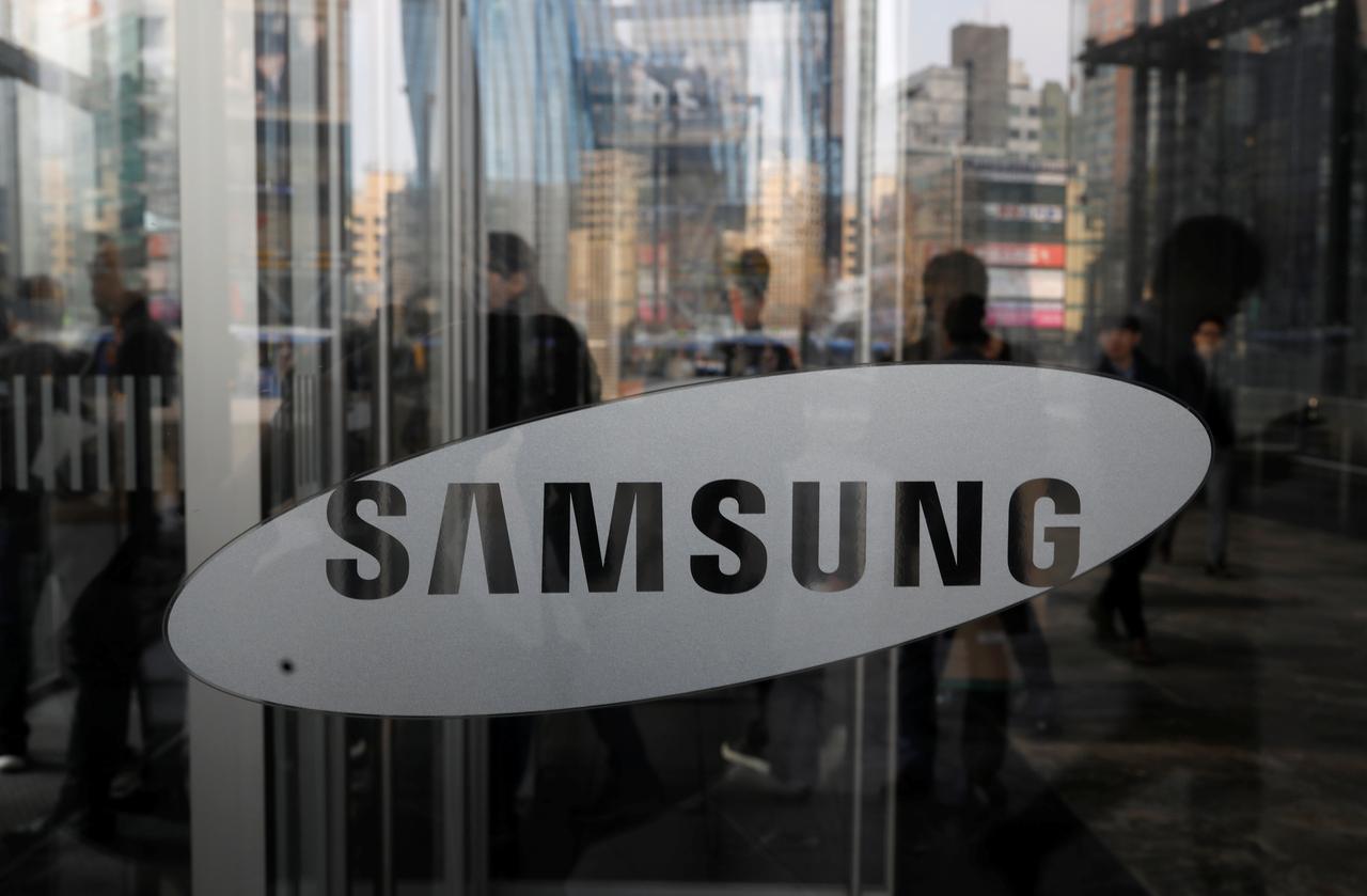 Оригинал: https://www.reuters.com/article/us-zhilabs-m-a-samsung-elec/samsung-electronics-buys-network-analysis-firm-zhilabs-in-5g-push-idUSKCN1MR081 Оригинал: https://www.reuters.com/article/us-zhilabs-m-a-samsung-elec/samsung-electronics-buys-network-analysis-firm-zhilabs-in-5g-push-idUSKCN1MR081