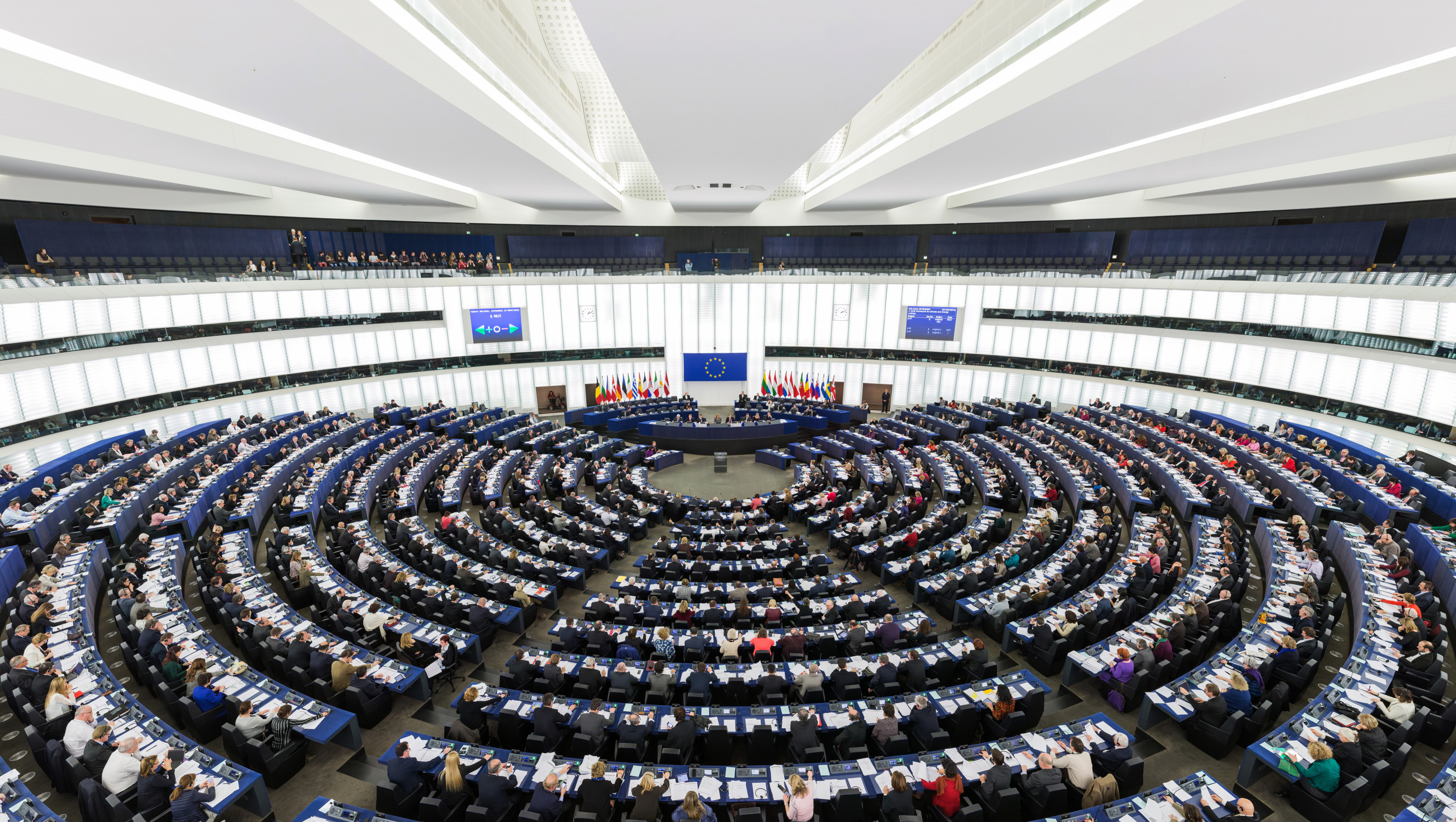 European_Parliament_Strasbourg_Hemicycle_-_Diliff.jpg