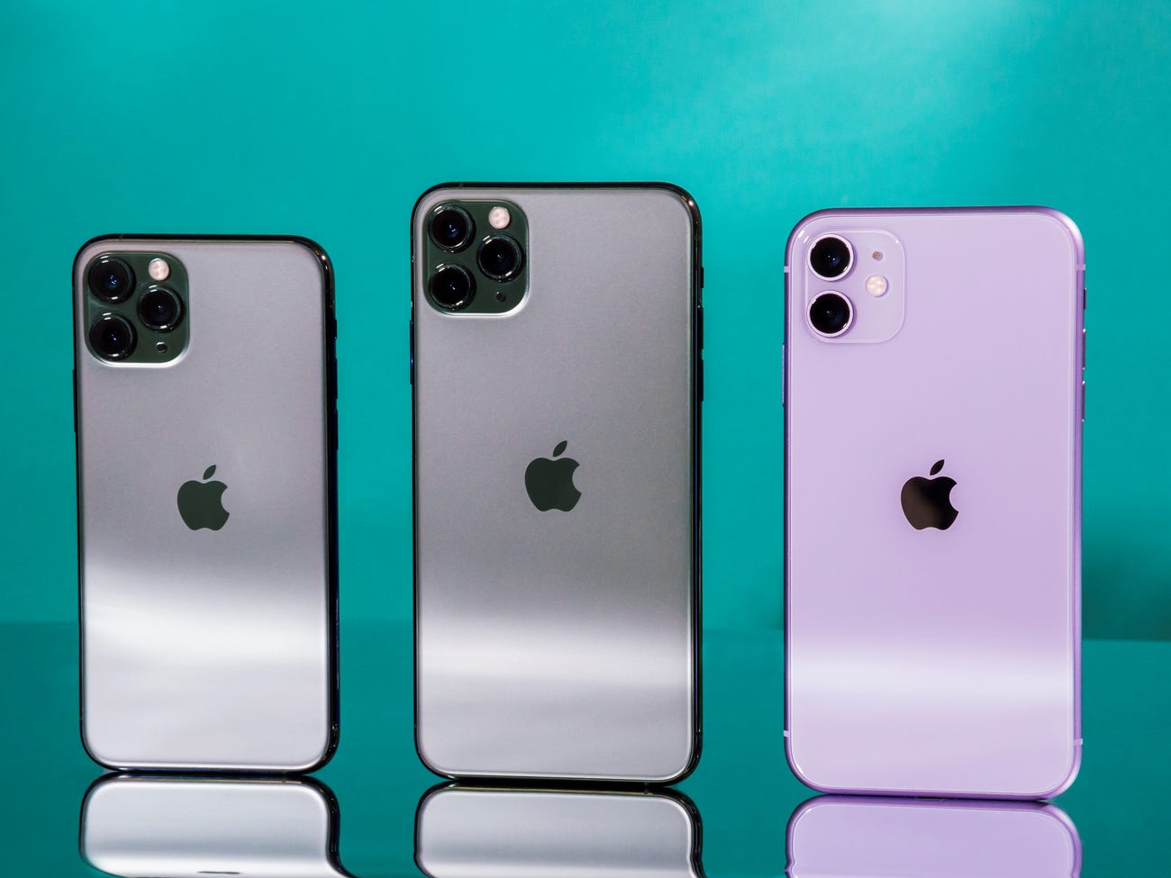 Оригинал: https://www.businessinsider.com/wuhan-coronavirus-cut-china-smartphone-sales-half-iphones-june-2020-2 Оригинал: https://www.businessinsider.com/wuhan-coronavirus-cut-china-smartphone-sales-half-iphones-june-2020-2