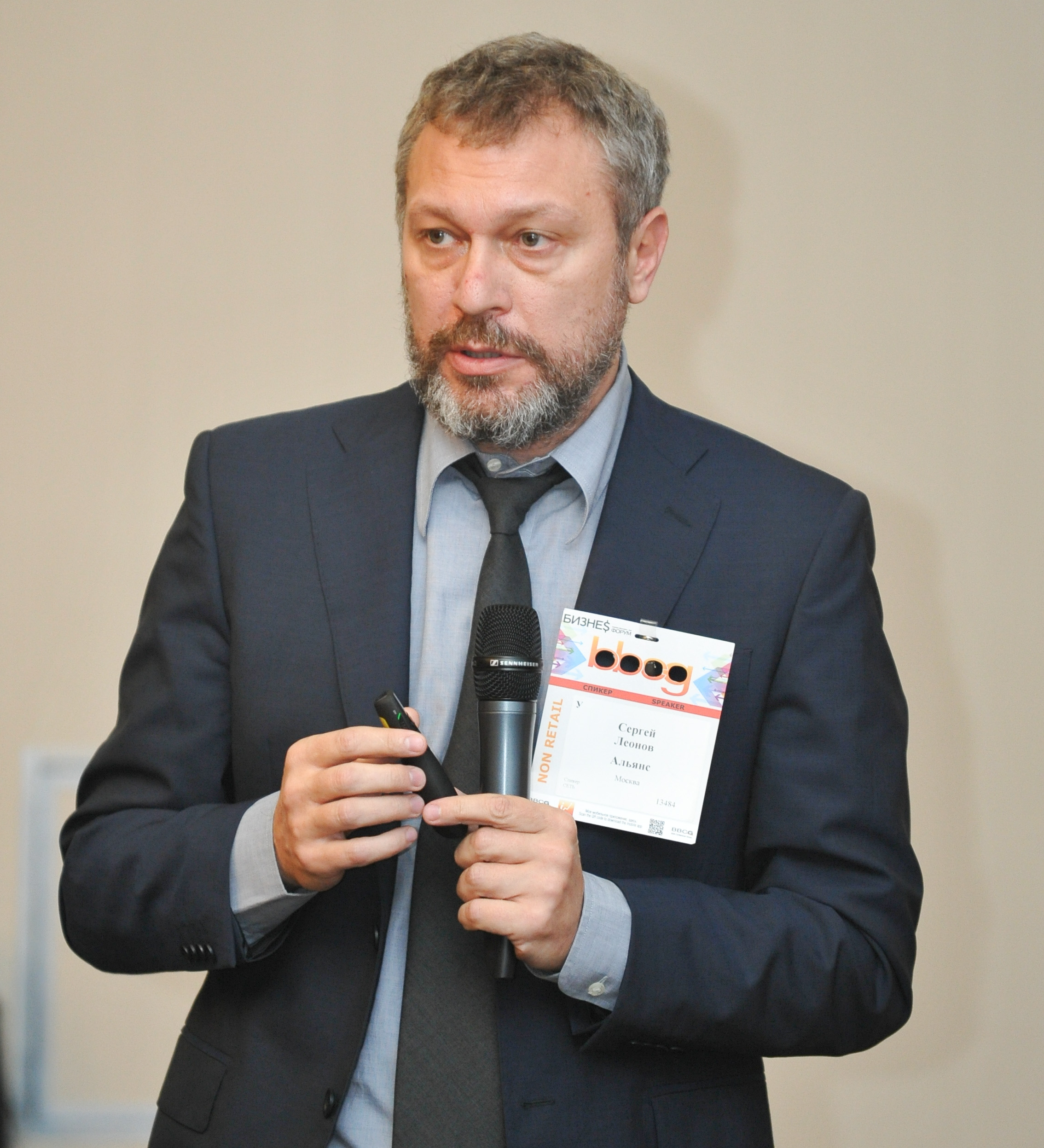 Сергей Леонов
