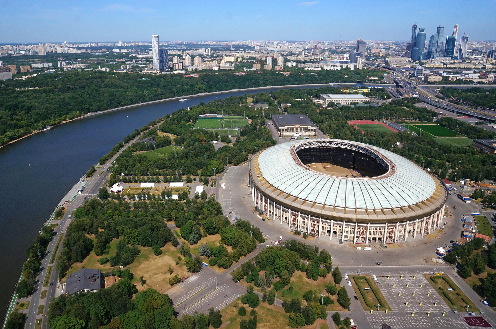 Стадион лужники после