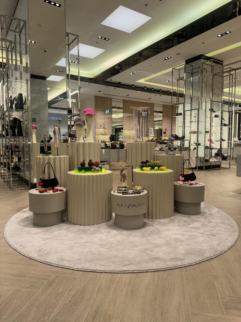 Корнер бренда в универмаге Bloomingdale's в Дубае. Фото: Krivokoso 