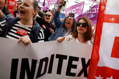 Сотрудники испанской компании Inditex потребовали повышения заработной платы