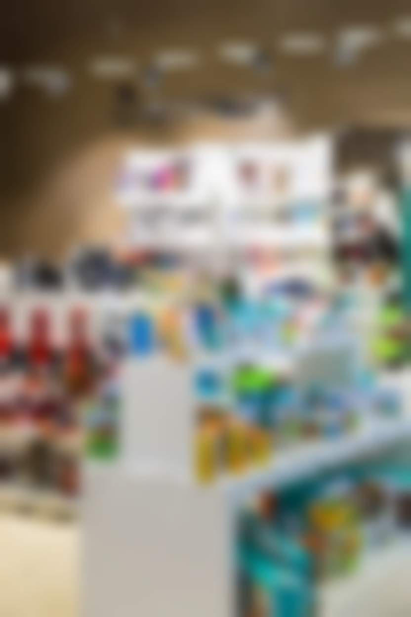 Как посуда продается в обувном магазине? 