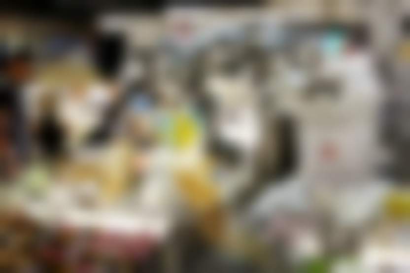 Коллаборативный робот YuMi в отделе фруктов и овощей в супермаркете в Милане, Италия. Фото: MikeDotta/Shutterstock