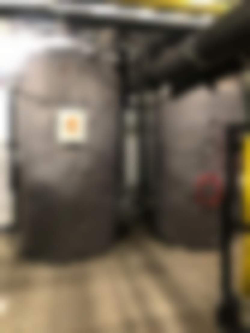 Баки рекуперации теплоты для отопления и горячего водоснабжения внутри машинного отделения