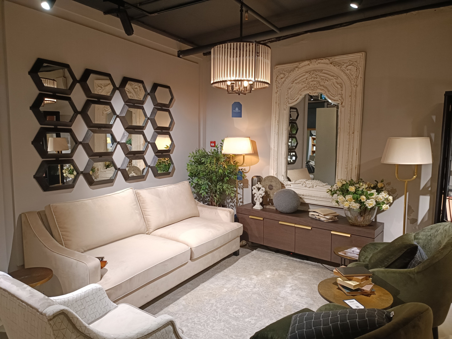 Фото: Dantone Home