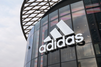 Компания Adidas впервые с 1992 года сообщила об убытках