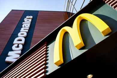 McDonald's готовит сотрудников к сокращениям