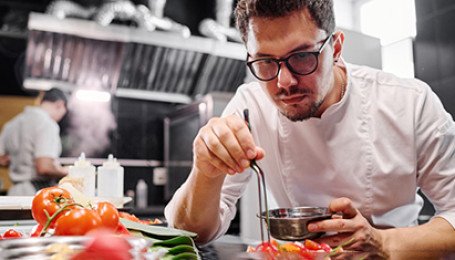 Итоги 2025 года для общепита: падение трафика, рост себестоимости, конкуренция с ритейлом