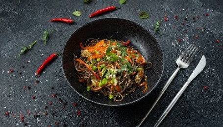 Азиатская кухня, гурманская паста и сезонный шашлык – чем AlphaChef отвечает на тренды