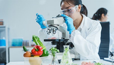 Как предотвратить новые вспышки ботулизма: микробиология производства готовой еды