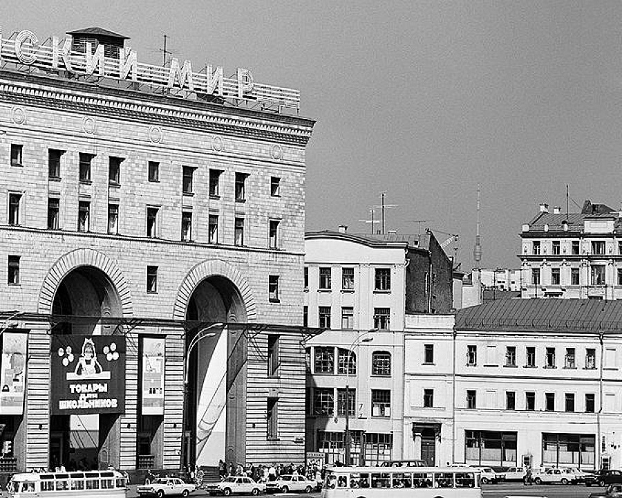 Здание раздора. Реконструкция здания на Лубянке вызвала критику «Архнадзора» и внимание Следственного комитета. Фото: ТАСС